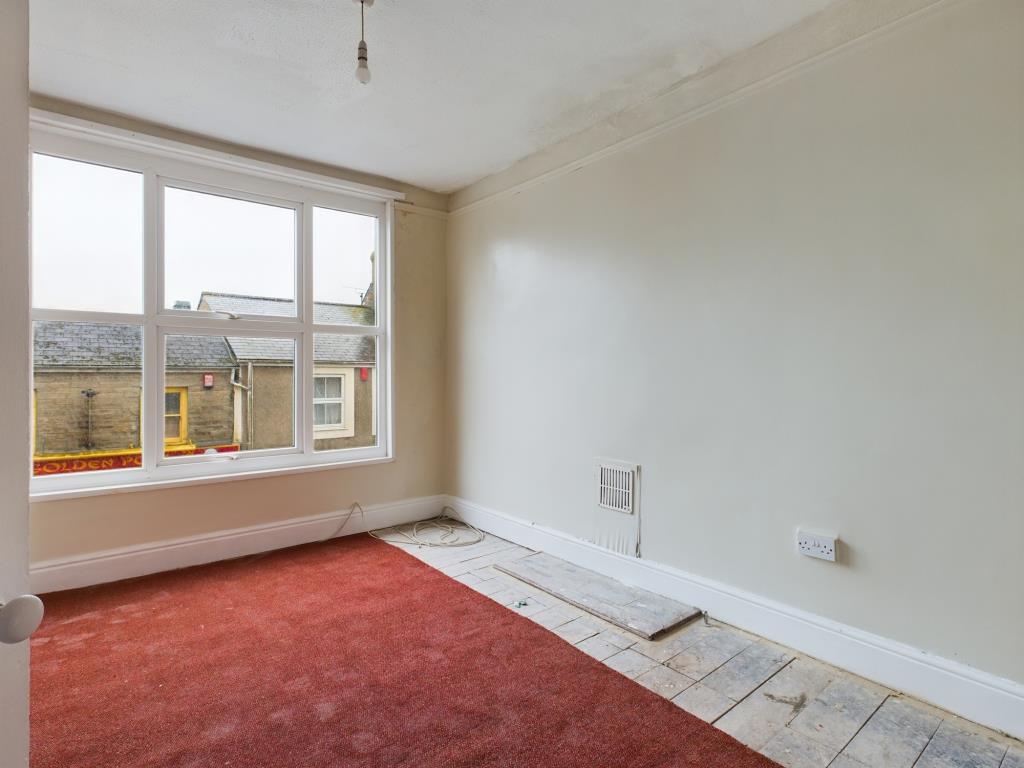 Lot: 43 - MIXED USE PROPERTY PLUS OUTBUILDING WITH PLANNING APPROVAL - First floor living room